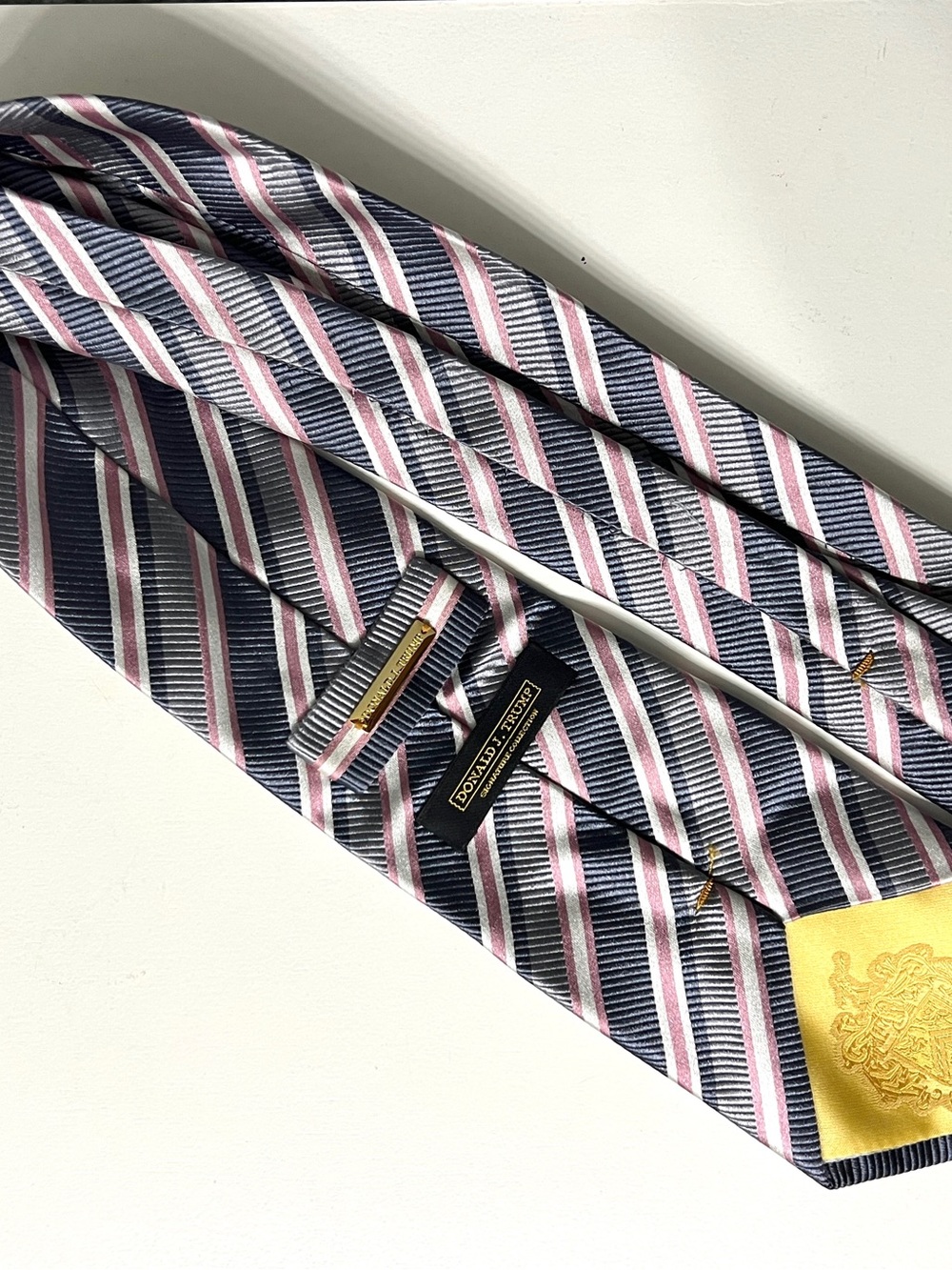 Donald J. Trump Signature Collection 100% Silk striped tie